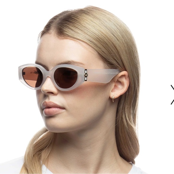 Le Specs Gymplastics In Rocksalt - Picture 8 of 8